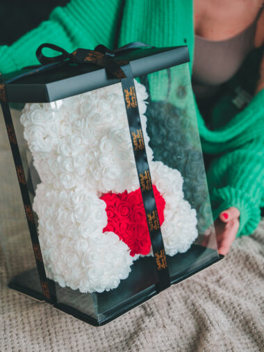 МЕДВЕДЬ С СЕРДЦЕМ - БЕЛЫЙ