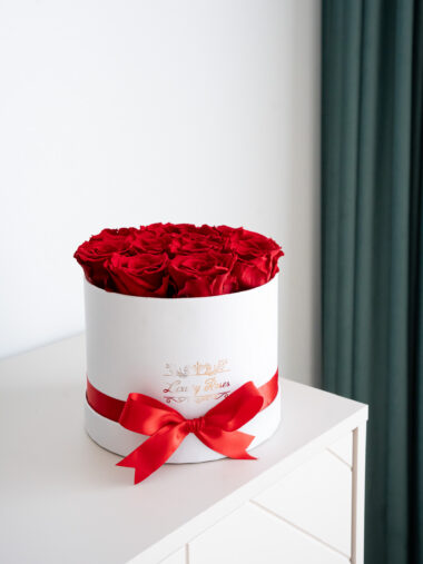 L KARBIS UINUVAD ROOSID - LUXURY RED